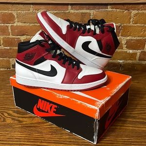 Jordan 1 Mid “Chicago” from 2020 Size 10